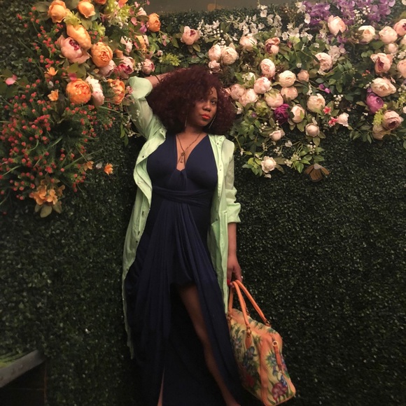 Meet your Posher, Aisha - Picture 3 of 8